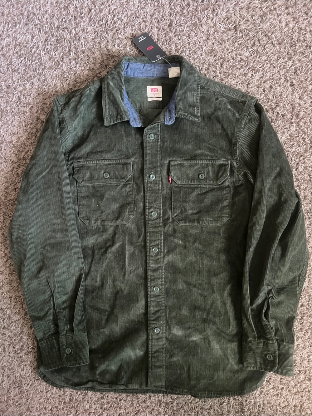 New Levi’s Men’s green corduroy shirt size small